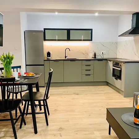 Rzeszowska 5 02 Apartment