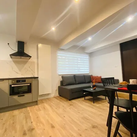 Rzeszowska 5 02 Apartmán *